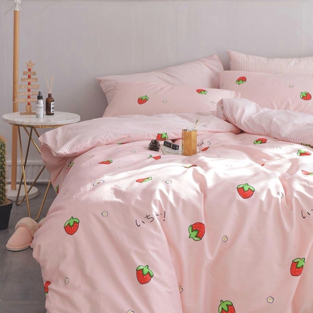 NWT New Kawaii Strawberry Pink Full Queen Bedding Duvet Cover Pillow Sham Set - Picture 3 of 6